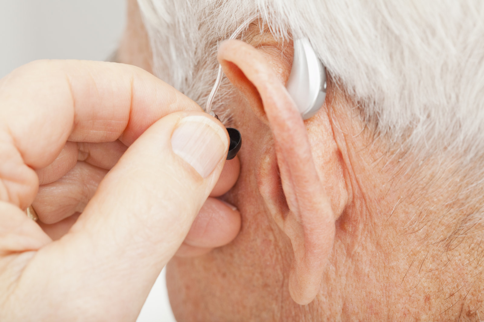 Fda Clears Over The Counter Hearing Aid From Bose 8345